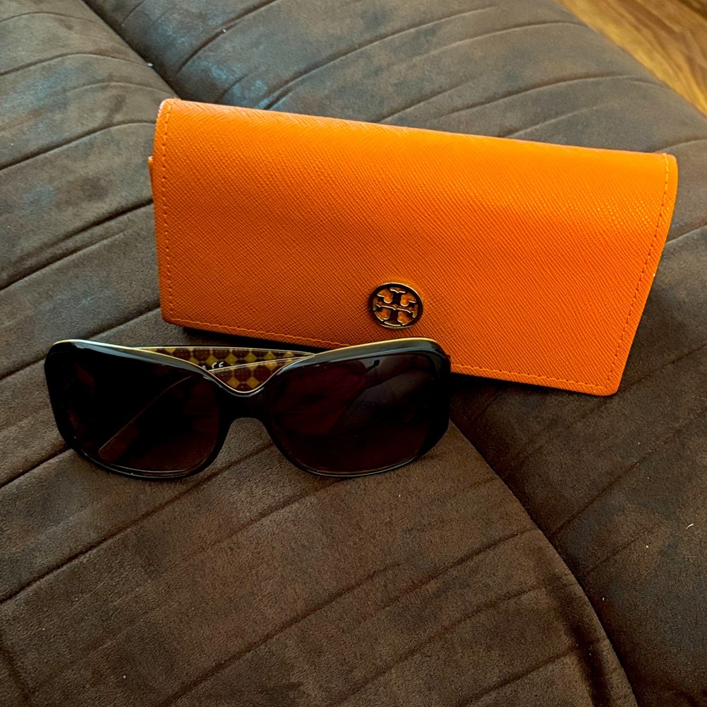 Tory Burch Vibrant Orange sunglasses case with Black Sunglasses